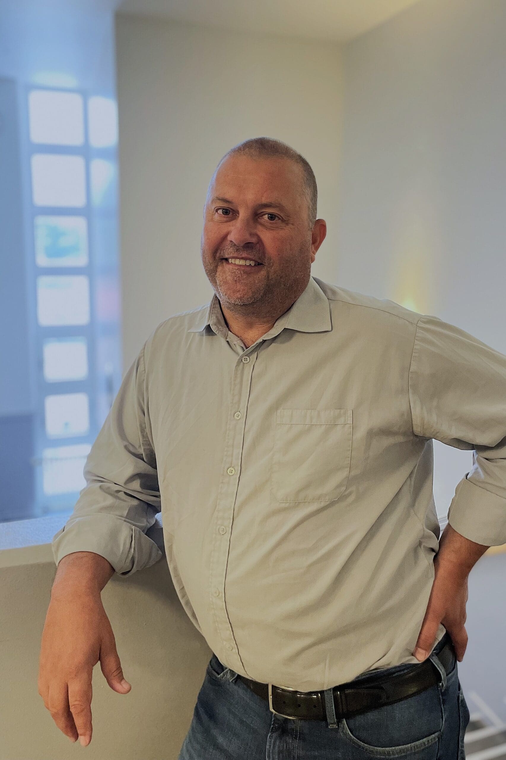 Petter, Petter, Helps customers turn ideas into production-ready solutions,